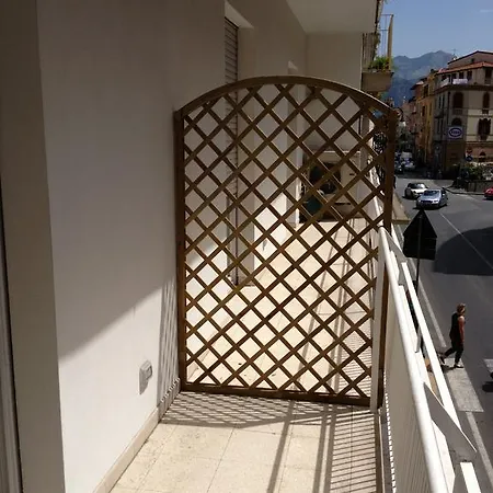 Giusy E Giusy 2 * 索伦托